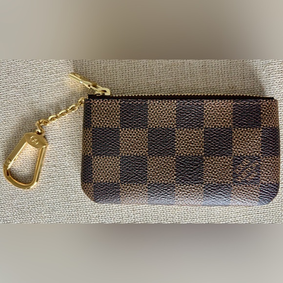 Never Used Louis Vuitton Key Pouch - Picture 3 of 6